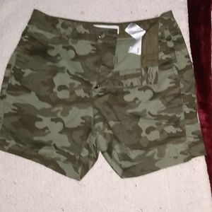 Camouflage pattern shorts